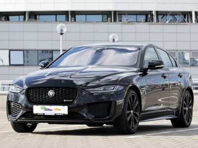 Jaguar XE R