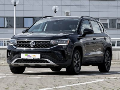 VW Taos  