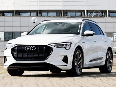 Audi e-tron Premium Plus