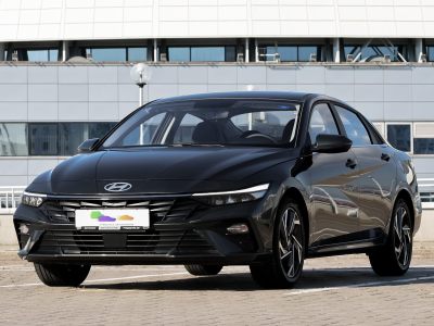 Hyundai Elantra 